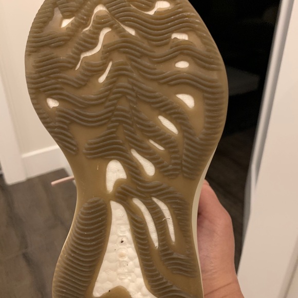 Yeezy 380 Mist - Picture 3 of 5
